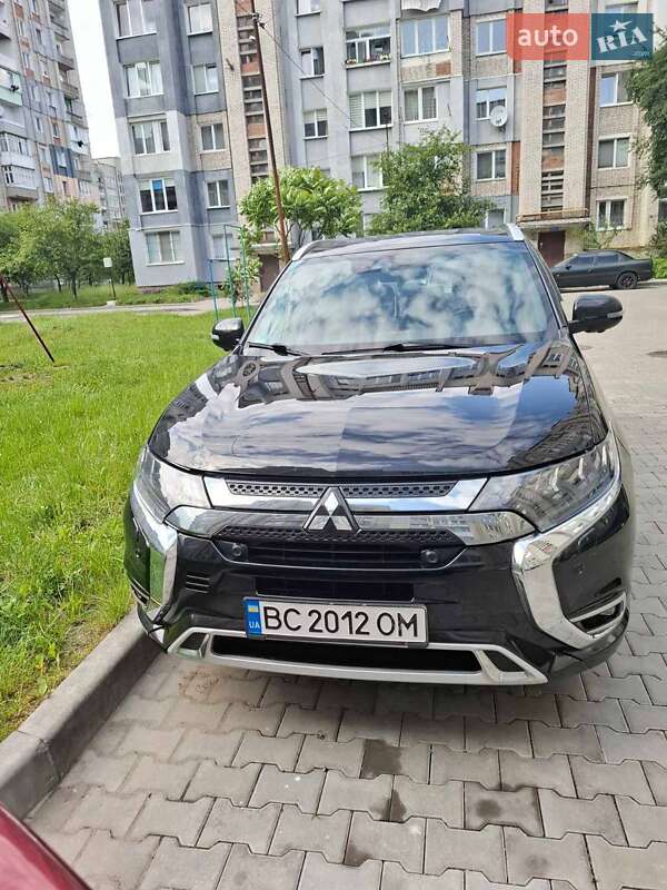 Внедорожник / Кроссовер Mitsubishi Outlander 2019 в Шептицькому