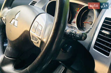 Внедорожник / Кроссовер Mitsubishi Outlander 2007 в 