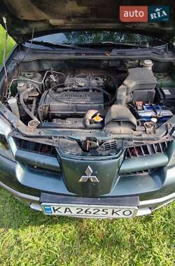 Внедорожник / Кроссовер Mitsubishi Outlander 2006 в 