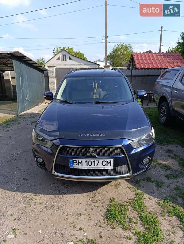 Позашляховик / Кросовер Mitsubishi Outlander 2010 в Сумах
