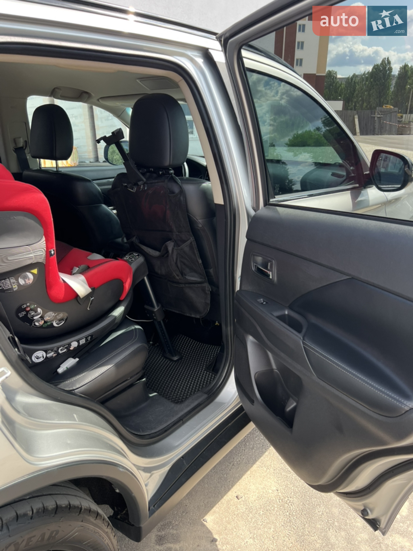 2019 Mitsubishi Outlander - мініатюра 17