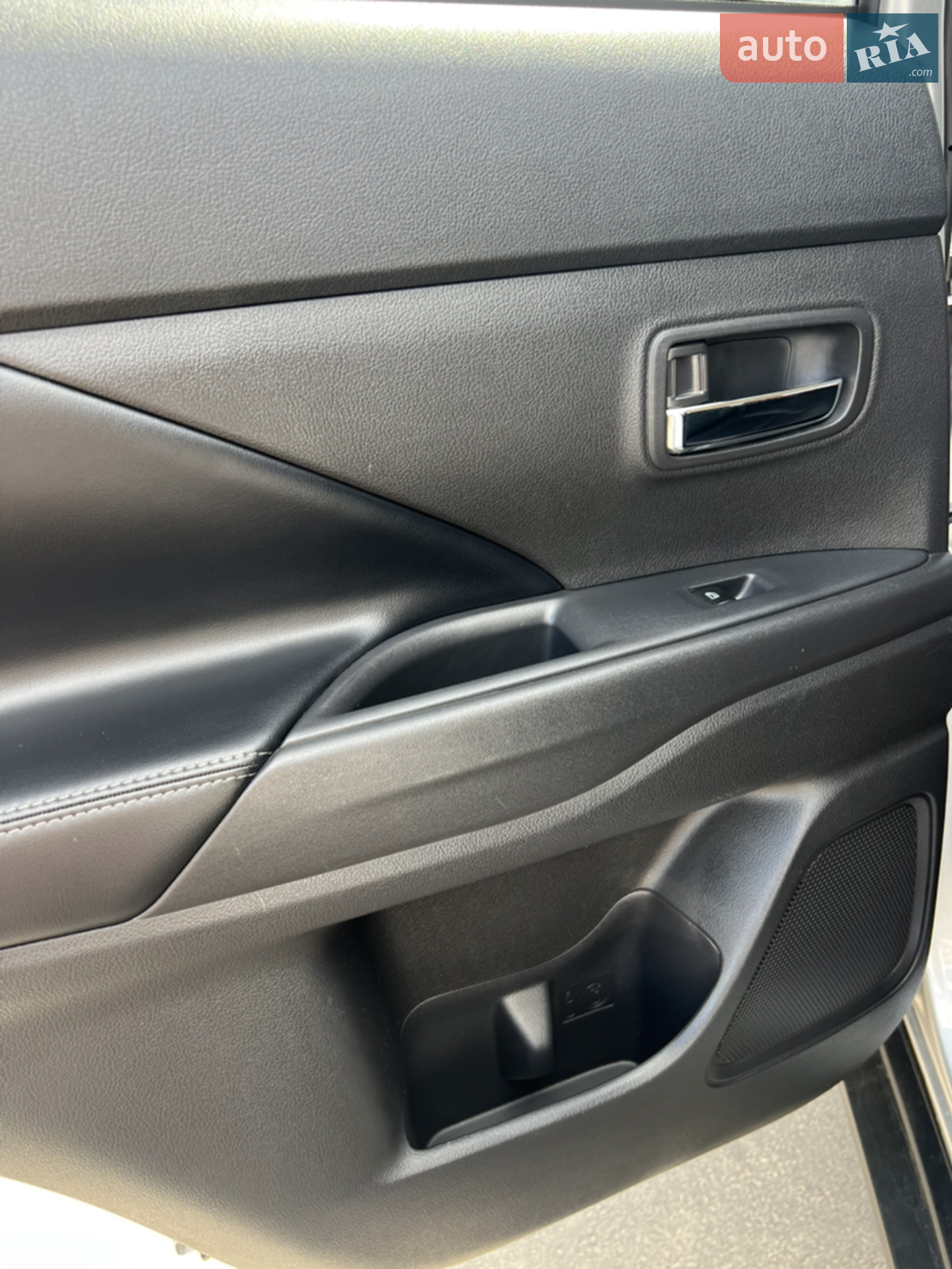2019 Mitsubishi Outlander - мініатюра 14