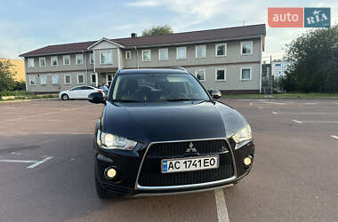 Внедорожник / Кроссовер Mitsubishi Outlander 2010 в 