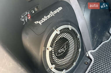 Внедорожник / Кроссовер Mitsubishi Outlander 2010 в 