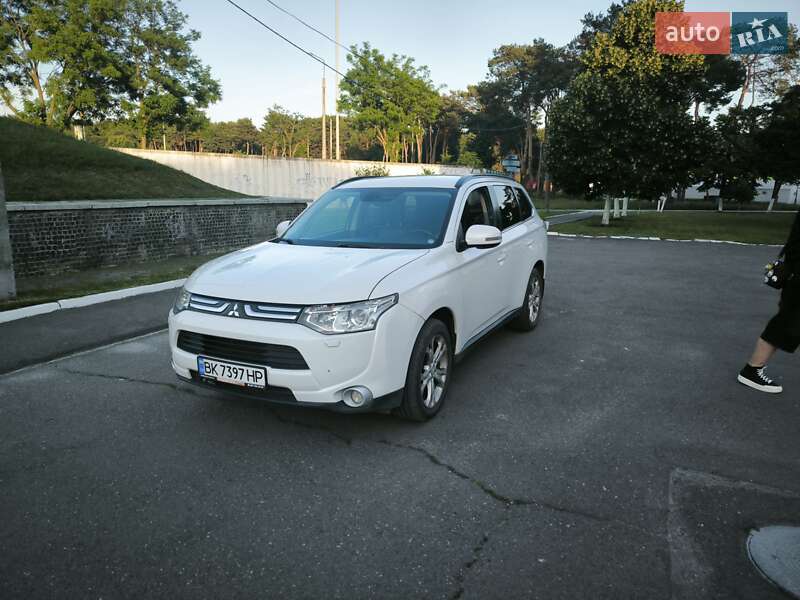 Mitsubishi Outlander 2013 Mitsubishi Outlander 2013
