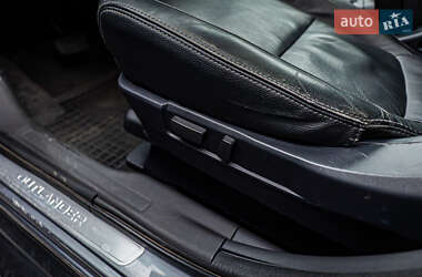 Внедорожник / Кроссовер Mitsubishi Outlander 2013 в 