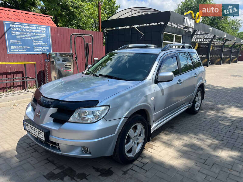 Внедорожник / Кроссовер Mitsubishi Outlander 2008 в 
