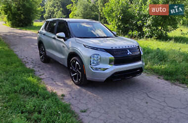 Внедорожник / Кроссовер Mitsubishi Outlander 2023 в Харькове