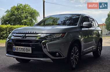 Позашляховик / Кросовер Mitsubishi Outlander 2015 в Вінниці