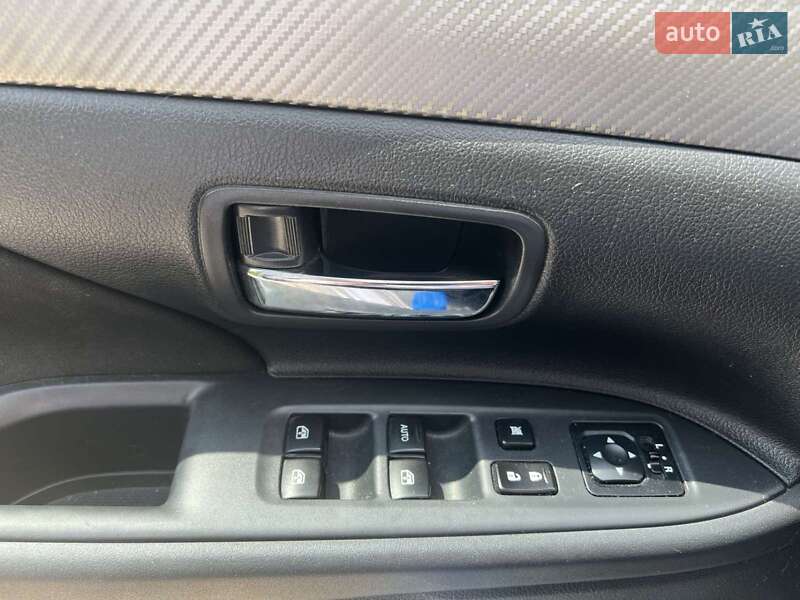 Внедорожник / Кроссовер Mitsubishi Outlander 2017 в Тернополе фото 5 Внедорожник / Кроссовер Mitsubishi Outlander 2017 в Тернополе