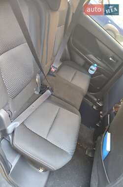 Позашляховик / Кросовер Mitsubishi Outlander 2017 в Тернополі