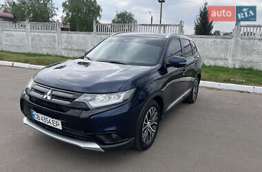 Позашляховик / Кросовер Mitsubishi Outlander 2018 в Києві