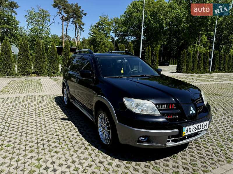 Позашляховик / Кросовер Mitsubishi Outlander 2005 в Харкові