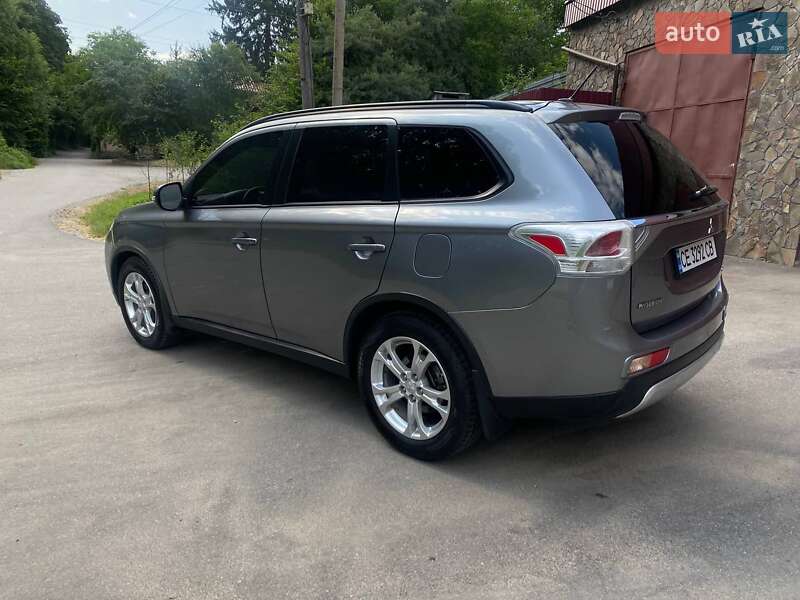 Mitsubishi Outlander 2014