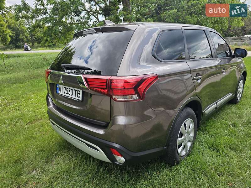 Позашляховик / Кросовер Mitsubishi Outlander 2021 в Білій Церкві