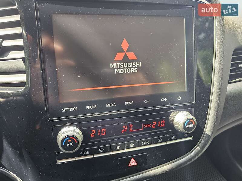 Позашляховик / Кросовер Mitsubishi Outlander 2021 в Білій Церкві