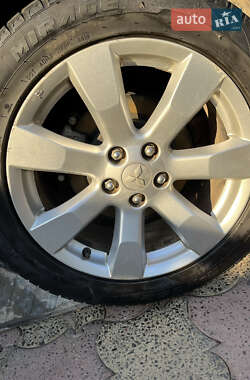 Внедорожник / Кроссовер Mitsubishi Outlander 2011 в 