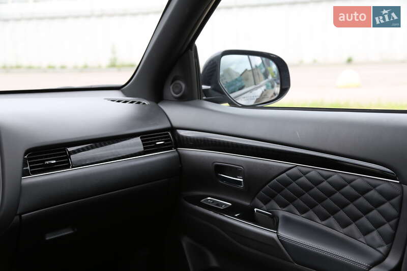 Внедорожник / Кроссовер Mitsubishi Outlander 2021 в Киеве