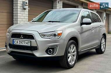 Внедорожник / Кроссовер Mitsubishi Outlander 2014 в Чернигове
