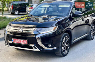 Внедорожник / Кроссовер Mitsubishi Outlander 2019 в Львове