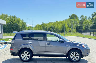 Внедорожник / Кроссовер Mitsubishi Outlander 2008 в 