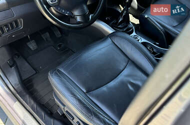 Внедорожник / Кроссовер Mitsubishi Outlander 2008 в 