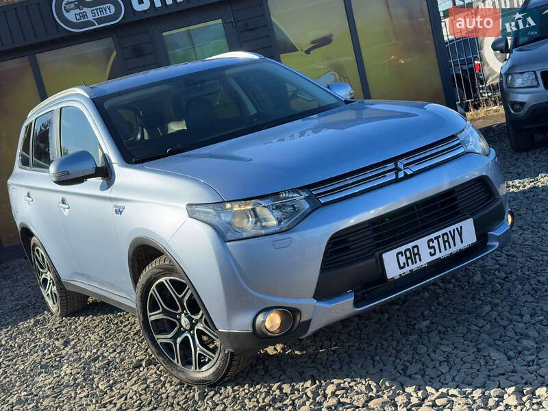 Позашляховик / Кросовер Mitsubishi Outlander 2014 в Стрию