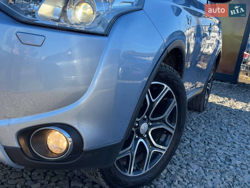 Позашляховик / Кросовер Mitsubishi Outlander 2014 в Стрию