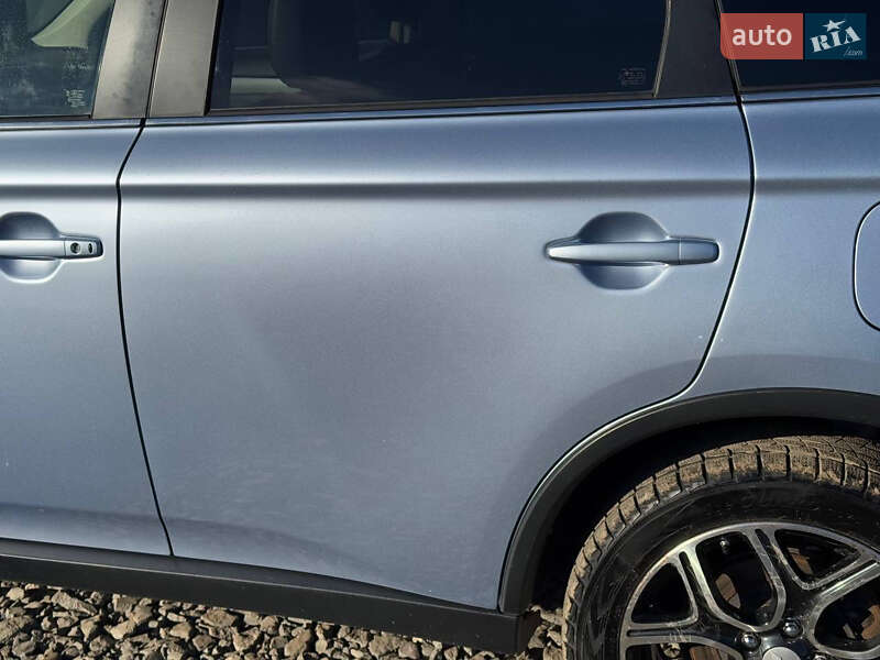 Позашляховик / Кросовер Mitsubishi Outlander 2014 в Стрию