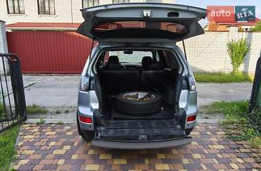 Внедорожник / Кроссовер Mitsubishi Outlander 2009 в 