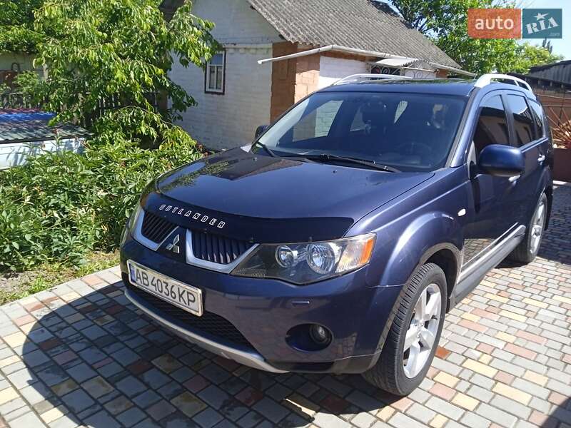 Позашляховик / Кросовер Mitsubishi Outlander 2009 в Літині