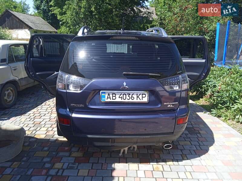 Позашляховик / Кросовер Mitsubishi Outlander 2009 в Літині