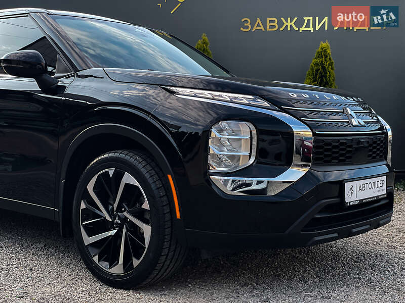 Внедорожник / Кроссовер Mitsubishi Outlander 2022 в Одессе