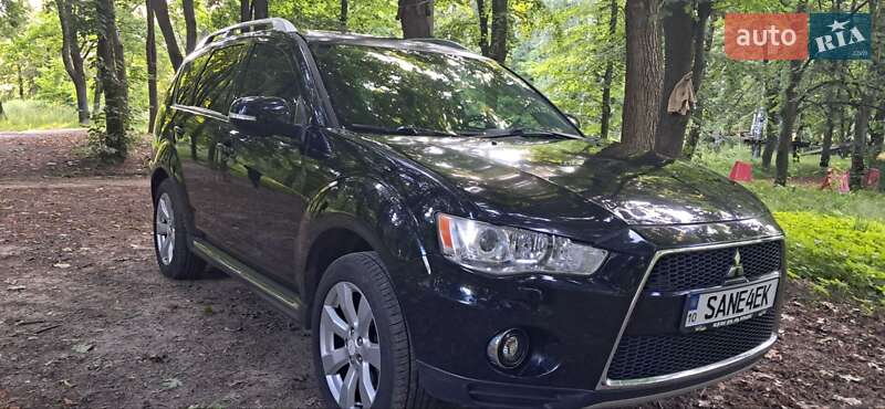Внедорожник / Кроссовер Mitsubishi Outlander 2010 в Боярке