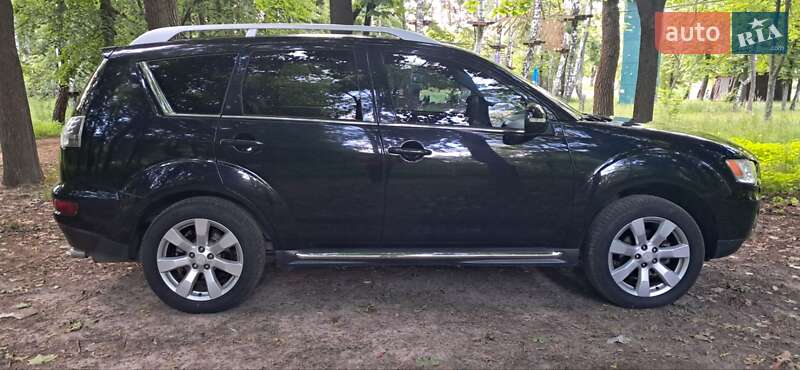 Внедорожник / Кроссовер Mitsubishi Outlander 2010 в Боярке