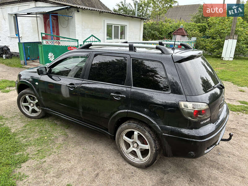 Внедорожник / Кроссовер Mitsubishi Outlander 2004 в Белой Церкви