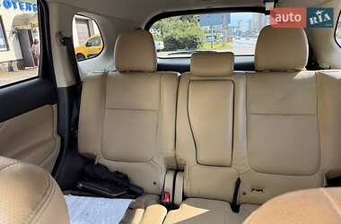 Позашляховик / Кросовер Mitsubishi Outlander 2015 в 