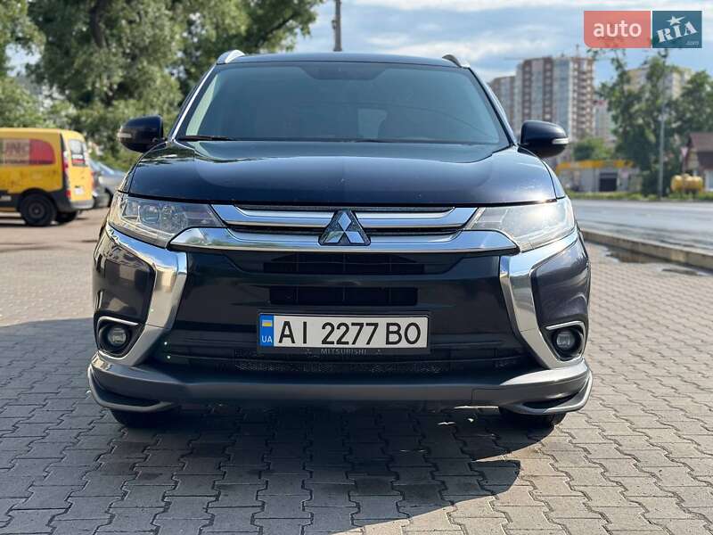 Позашляховик / Кросовер Mitsubishi Outlander 2015 в Броварах
