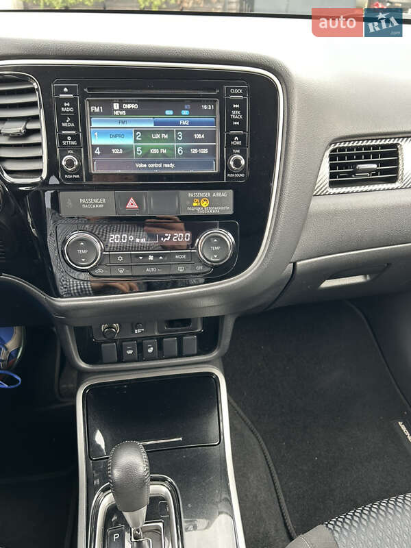 Позашляховик / Кросовер Mitsubishi Outlander 2017 в Дніпрі