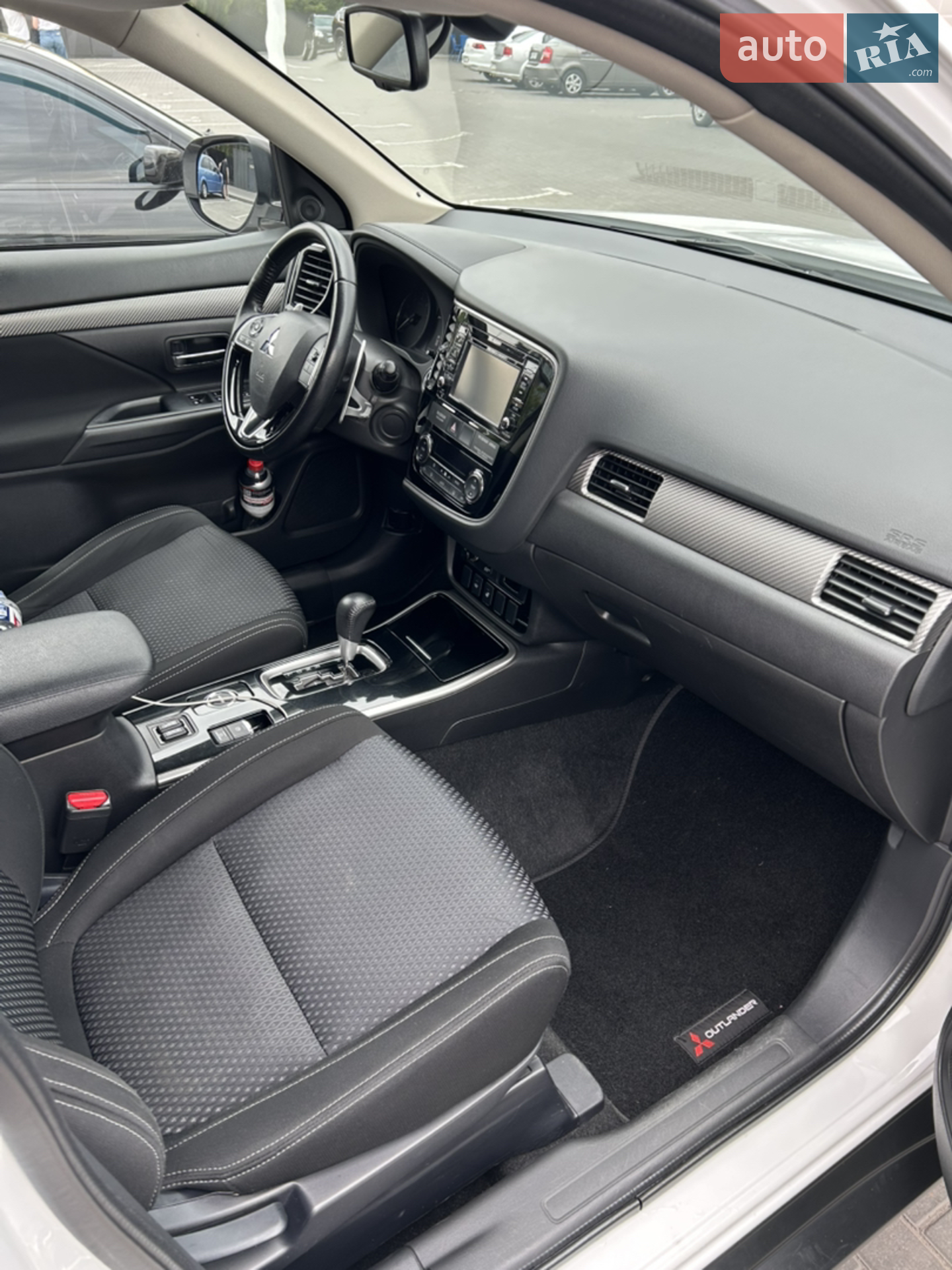 2017 Mitsubishi Outlander - мініатюра 15