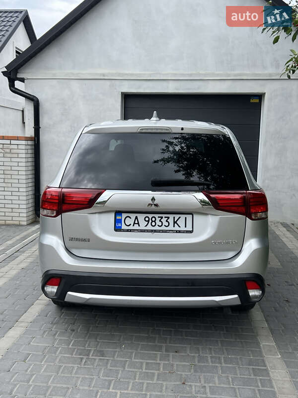 Внедорожник / Кроссовер Mitsubishi Outlander 2018 в Золотоноше