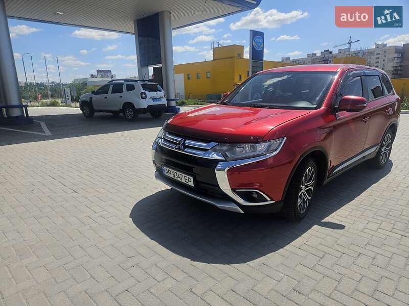 Mitsubishi Outlander 2015