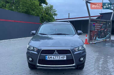 Внедорожник / Кроссовер Mitsubishi Outlander 2011 в Житомире