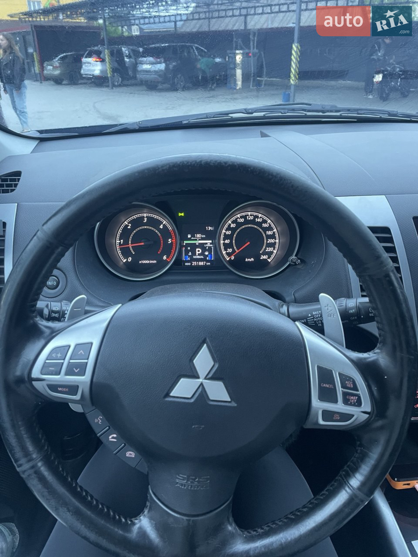 2011 Mitsubishi Outlander - мініатюра 10