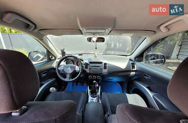 Внедорожник / Кроссовер Mitsubishi Outlander 2008 в 