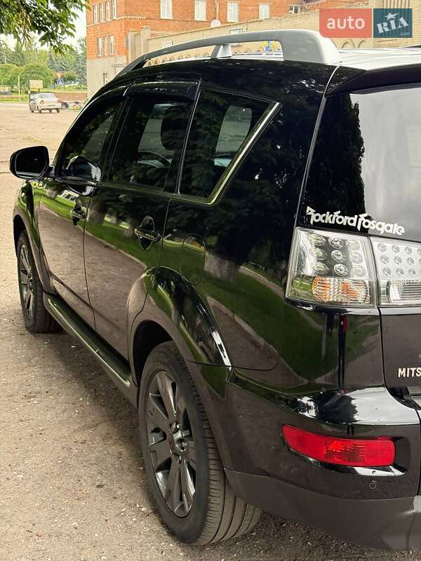 Внедорожник / Кроссовер Mitsubishi Outlander 2010 в Путивле
