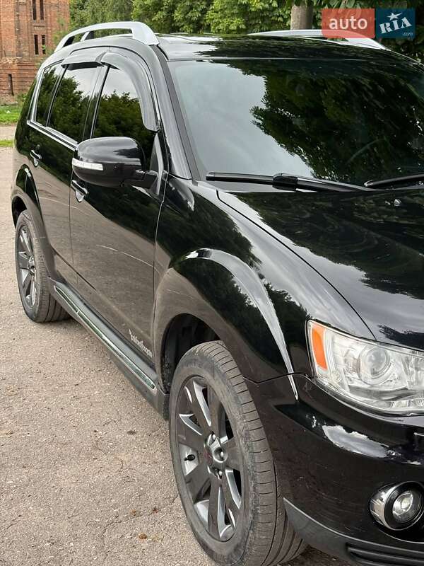 Внедорожник / Кроссовер Mitsubishi Outlander 2010 в Путивле