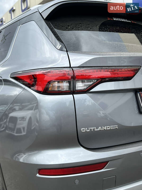 Внедорожник / Кроссовер Mitsubishi Outlander 2023 в Одессе фото 18 Внедорожник / Кроссовер Mitsubishi Outlander 2023 в Одессе