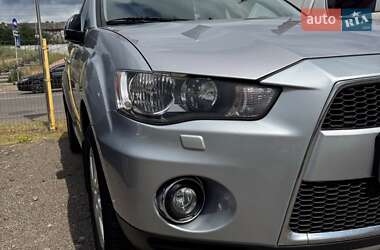 Внедорожник / Кроссовер Mitsubishi Outlander 2010 в Киеве
