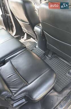 Внедорожник / Кроссовер Mitsubishi Outlander 2010 в 